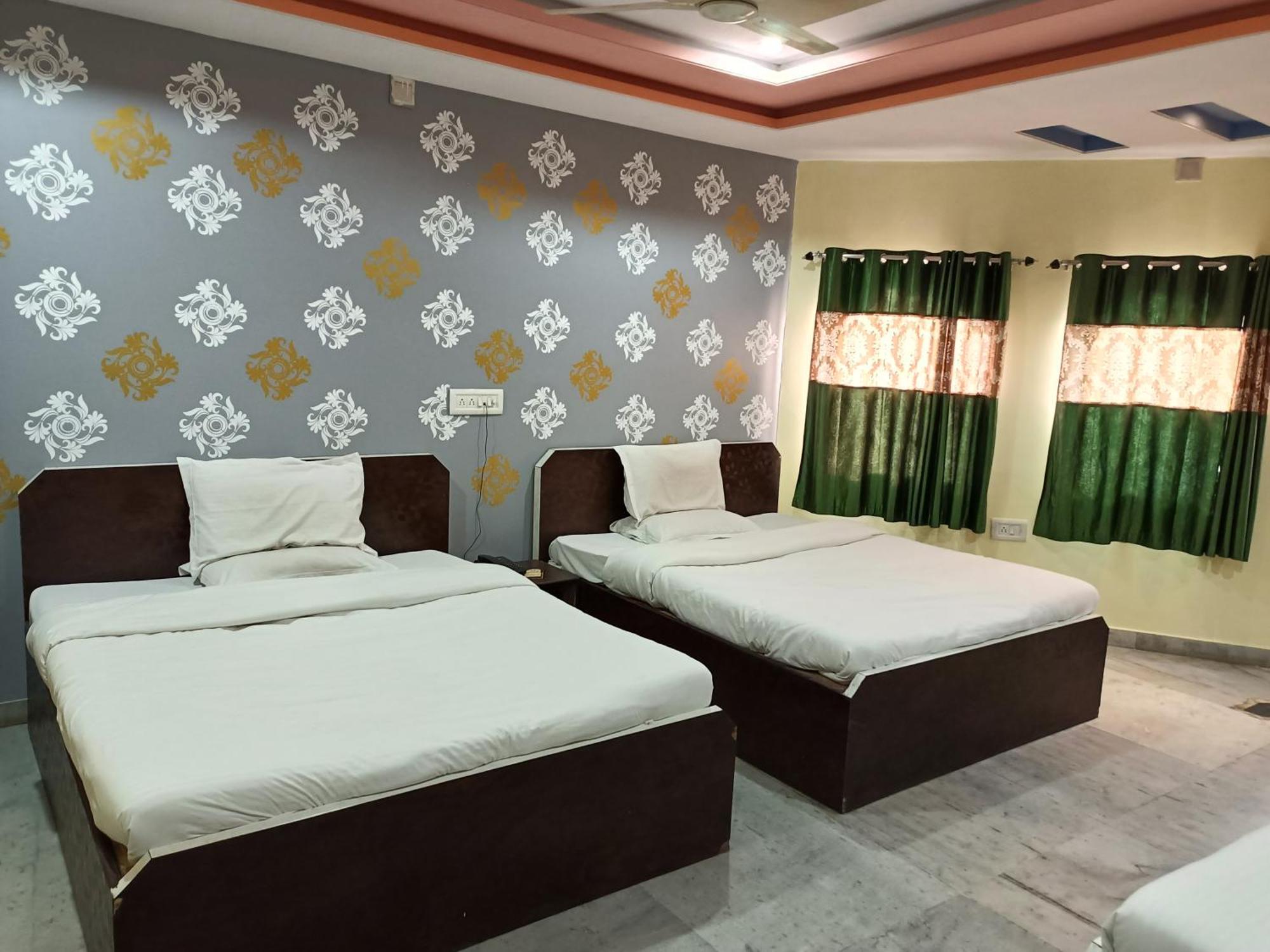 Hotel Gokul Palace Удайпур Екстер'єр фото
